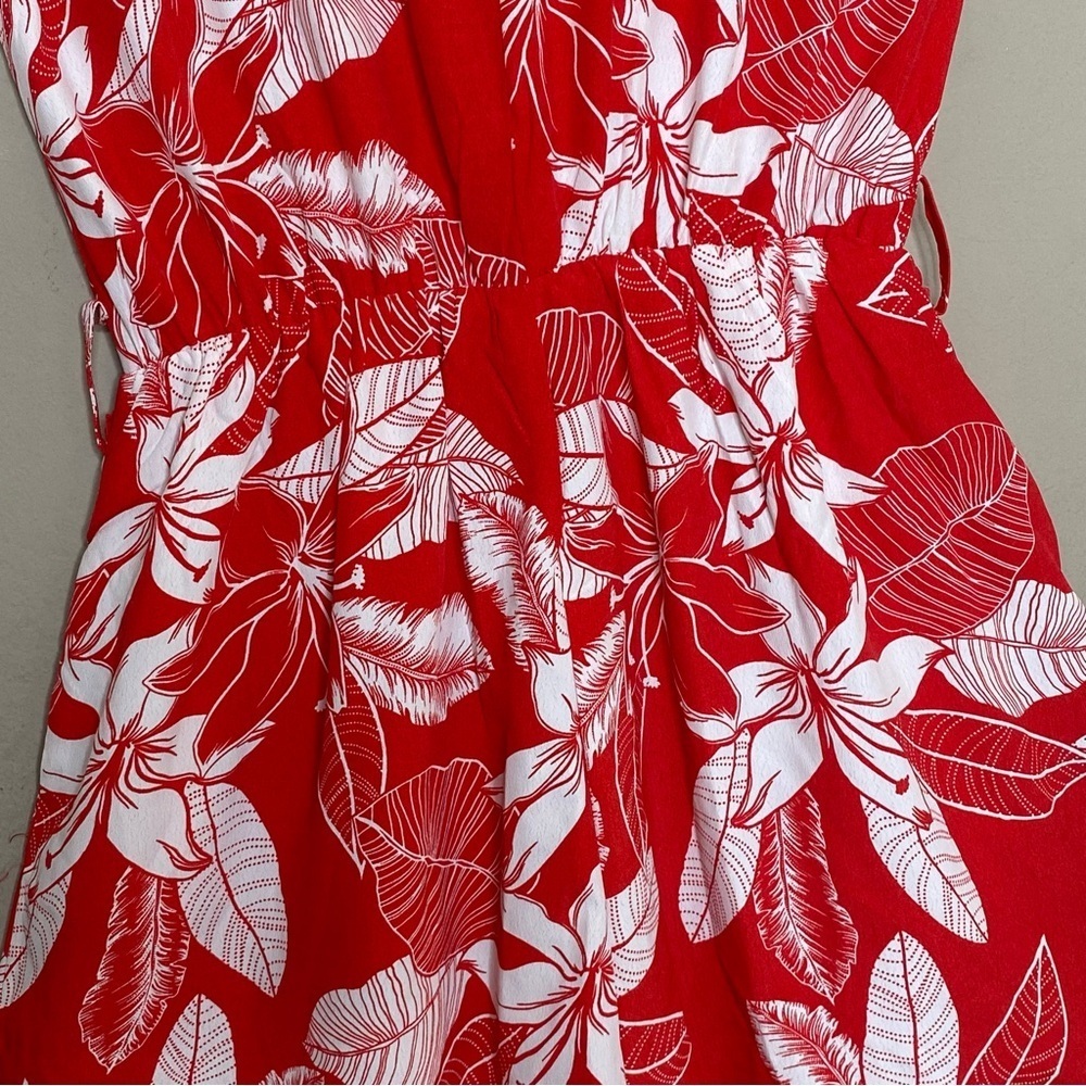 VICI Women’s Halter Floral Romper With Pockets Red Size Small Missing Waist Tie - Picture 10 of 16
